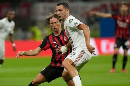Modric bất lực, Milan thua sốc vì thủ môn Indonesia