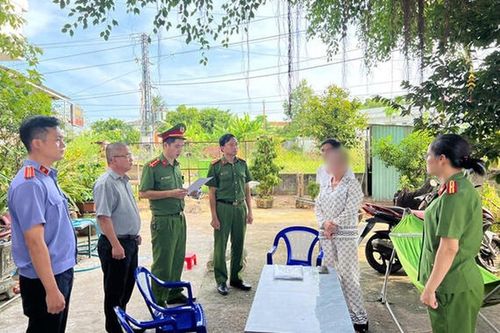Khởi tố cán bộ tham ô tiền hội viên Hội phụ nữ