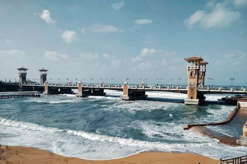 Ai Cập: Bi kịch đuối nước ở bãi biển Alexandria, ít nhất 6 sinh viên thiệt mạng