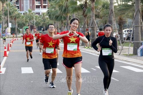 Trên 3.000 vận động viên tham gia Giải chạy 'Hành trình 80 năm vì An ninh Tổ quốc'