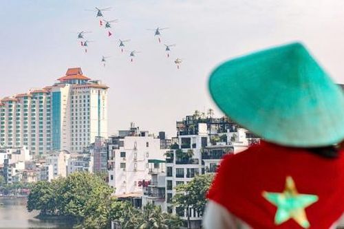Chiêm ngưỡng dàn máy bay diễn tập trên bầu trời Hà Nội