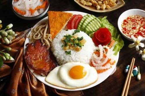 Cơm tấm, nước mắm truyền thống chính thức được bán tại Nhật Bản