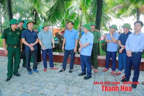 Thứ trưởng Bộ NN&MT kiểm tra công tác ứng phó với bão số 5 tại Thanh Hóa