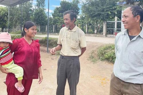 Hội đồng già làng giữ lửa đoàn kết ở Đê Kjiêng