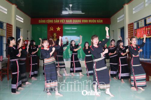 Bảo tồn điệu múa truyền thống của người Ê Đê