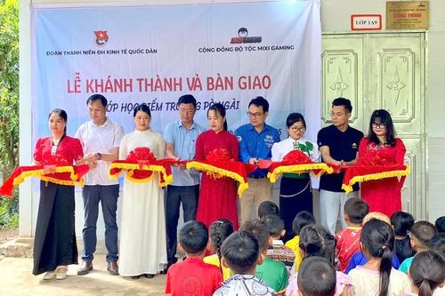 Khánh thành và bàn giao lớp học tại điểm trường Pờ Ngài