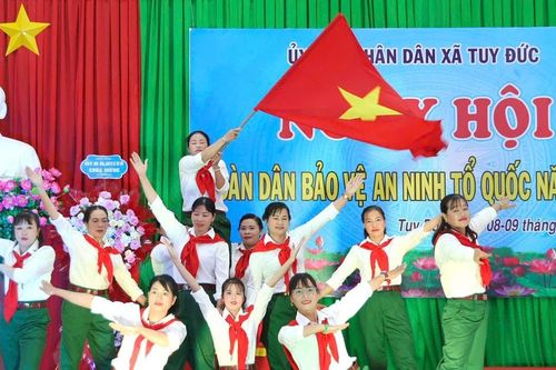 Vui, khỏe nhờ thể thao dân vũ