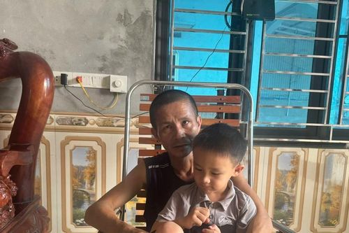 Báo động về sự xuống cấp trong văn hóa gia đình
