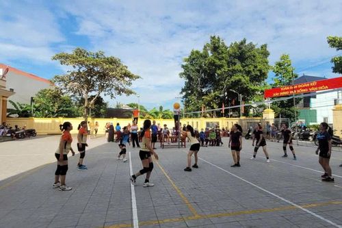 Vui, khỏe nhờ bóng chuyền hơi