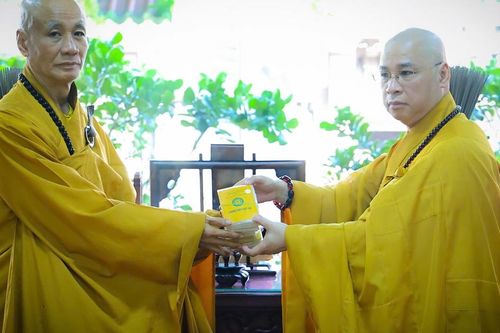 Lễ Bố-tát của chư Tăng trú xứ ở các phường Phú Nhuận, Đức Nhuận và Cầu Kiệu tại chùa Giác Ngạn