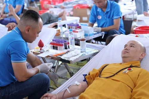 Chùa Ân Thọ kết hợp Bệnh viện Chợ Rẫy tổ chức hiến máu nhân đạo