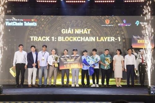 Trao giải cuộc thi tìm kiếm tài năng Blockchain Việt Nam