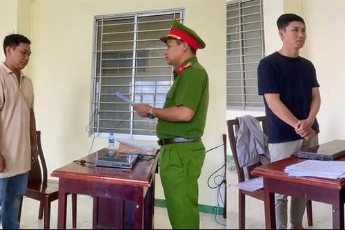 Khởi tố 2 đối tượng 'phù phép' hóa đơn phụ tùng ô tô