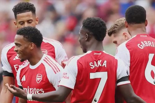 Arsenal chiếm ngôi đầu bảng xếp hạng Ngoại hạng Anh