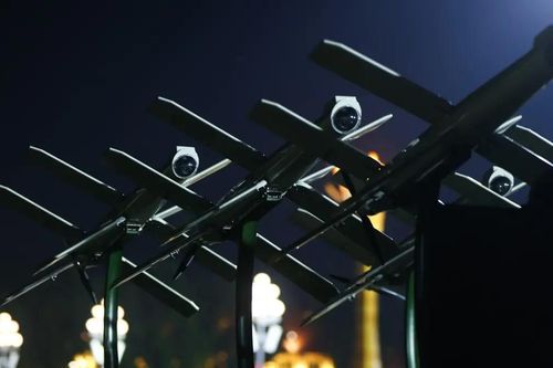 Pháo, tên lửa, UAV rực sáng trong đêm Ba Đình