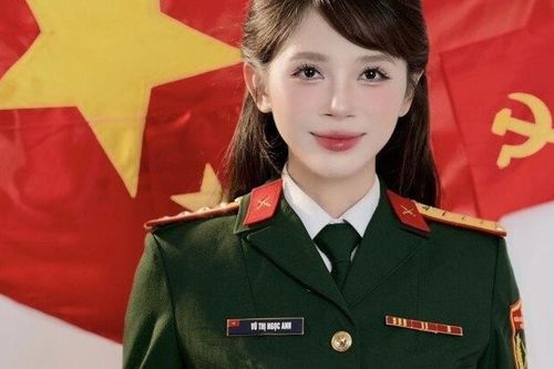 Làm mẹ đơn thân sau chia tay 'soái ca' màn ảnh Việt, nữ Đại úy quân nhân ngày càng đẹp, dáng nuột như gái son