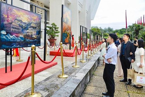 Nghệ thuật tạo hình kỷ niệm 80 năm Quốc khánh:Dấu ấn tình yêu Tổ quốc của nghệ sĩ trẻ