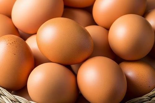 Trứng để được bao lâu ở nhiệt độ phòng và trong tủ lạnh?