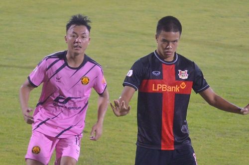 Cầu thủ Việt kiều vừa đá V-League được gọi lên U23 Việt Nam