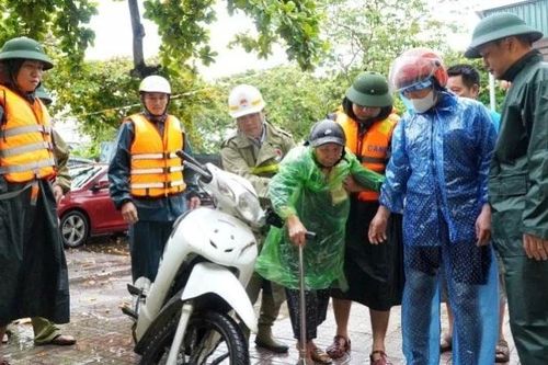 Nghệ An khẩn trương di dời người dân ra khỏi vùng nguy hiểm