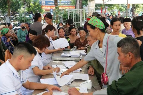 Tuyên Quang khám và cấp phát thuốc miễn phí cho người dân vùng cao