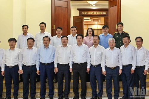 Bộ Chính trị làm việc với Ban Thường vụ Tỉnh ủy Điện Biên và Gia Lai