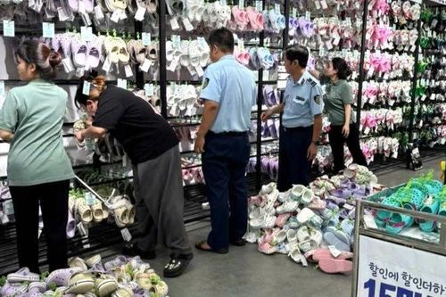 Khánh Hòa: Kiểm tra nhiều cửa hàng bán đồ thời trang ở Nha Trang