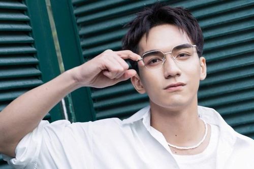 Tạo ấn tượng mạnh với phim điện ảnh 'Mưa đỏ', Đỗ Nhật Hoàng lại được đàn chị khen ngợi hết lời khi diễn chung