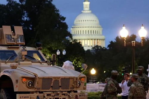 Vệ binh quốc gia Mỹ được phép sử dụng vũ khí tại Washington D.C