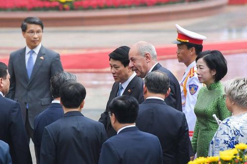 Công tác lễ tân và phiên dịch - Sứ mệnh truyền tải và giải mã thông điệp đối ngoại