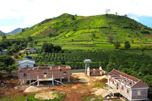 Tin mới vụ công trình bê tông 9,4 tỷ đồng nguy cơ phá vỡ cảnh quan núi lửa Chư Đăng Ya