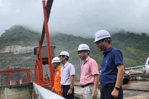 Bão số 5: Lãnh đạo EVNGENCO1 trực tiếp chỉ đạo tại Thủy điện Bản Vẽ, bảo đảm an toàn cho hạ du