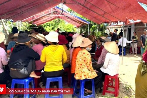 Đi bắt ốc với bạn, một cháu bé đuối nước thương tâm