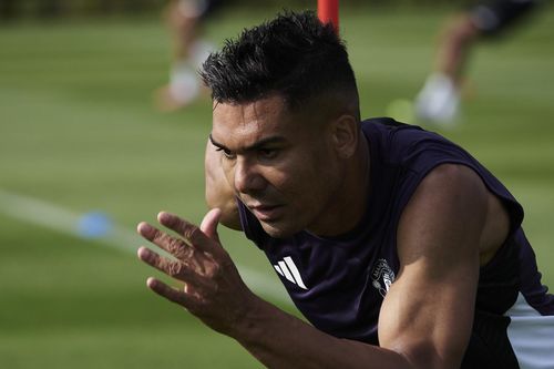 Tin tức về chuyển nhượng 25/8: MU bán Casemiro, Donnarumma về Man City