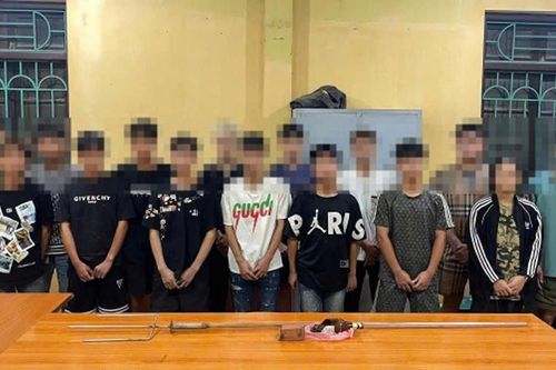 Nhóm 'Quảng Bị' cầm đinh ba đi tìm nhóm 'Thượng Vực' ở Hà Nội, cả hai đều bị bắt