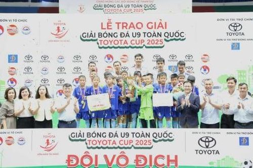 Việt Hùng Thanh Hóa vô địch giải bóng đá U9 toàn quốc 2025