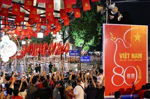 Từ bình minh độc lập đến khát vọng bay xa - Bài 3: Mở lối đưa đất nước tới tương lai