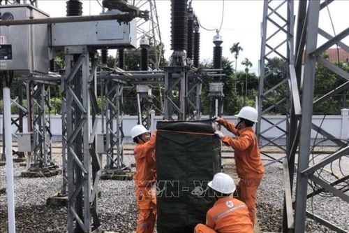 Ngành điện kích hoạt ứng phó khẩn cấp bão số 5