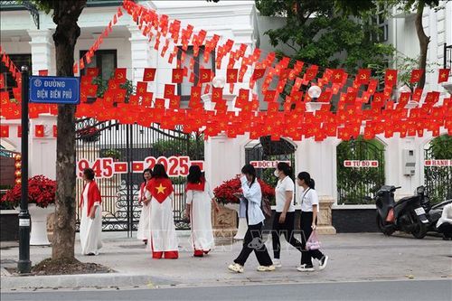 Hành trình chinh phục vị giác của du khách trải nghiệm ẩm thực Hà Nội
