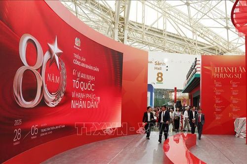 Phát huy vai trò trung tâm của khối đại đoàn kết, khơi dậy niềm tự hào dân tộc