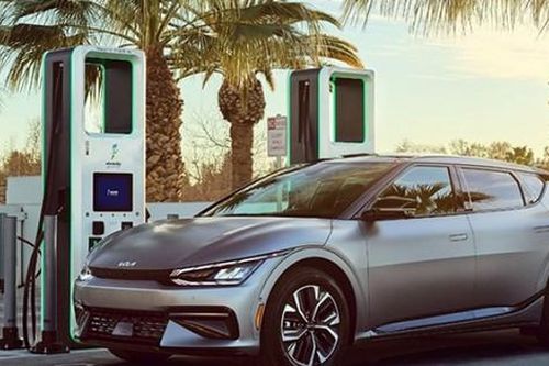Doanh số xe điện tăng trưởng 27% trên toàn cầu