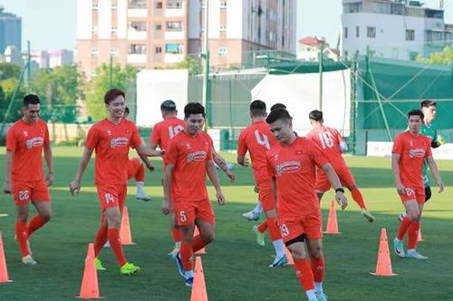 Nhiều 'cánh chim lạ' được gọi lên ĐT Việt Nam