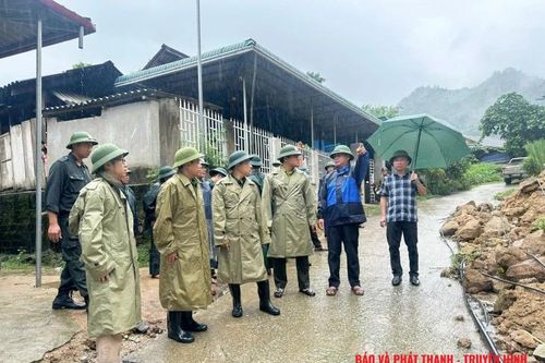 Chỉ huy trưởng Ban Chỉ huy BĐBP tỉnh kiểm tra điểm sạt lở, công trình thủy lợi tại các xã miền núi