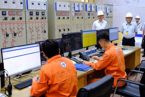Điện lực trực chiến 24/24h ứng phó bão số 5