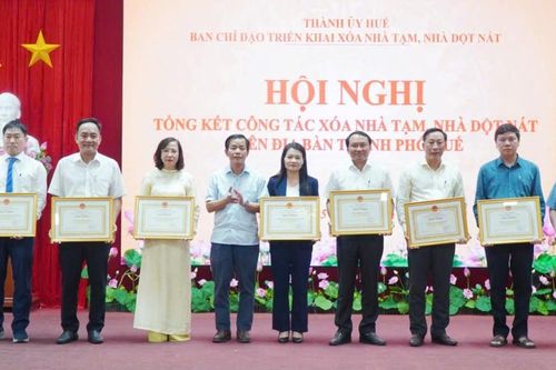 Huế hoàn thành kế hoạch xóa 1.170 căn nhà tạm, nhà dột nát