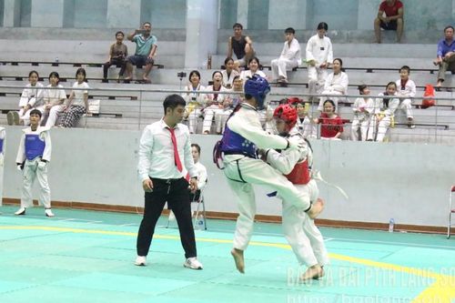 35 bộ huy chương được trao tại giao lưu các câu lạc bộ taekwondo tỉnh