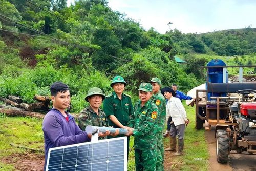 Chung tay thắp sáng biên cương