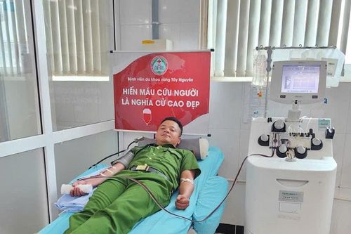 Đại úy công an vượt hơn 70km hiến tiểu cầu cứu bệnh nhân