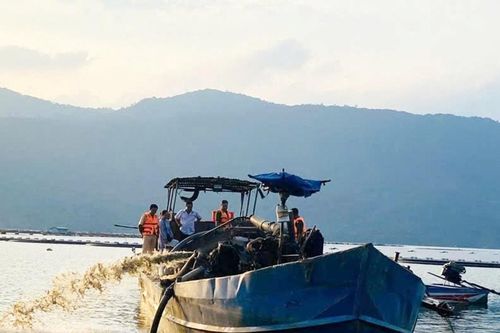 Phát hiện tàu bơm hút cát trái phép tại Đồng Kho