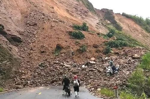 Thông báo phân luồng giao thông do sạt lở taluy dương khu vực Km 28+460, đường tỉnh ĐT 177 (Bắc Quang - Xín Mần), địa phận xã Nậm Dịch